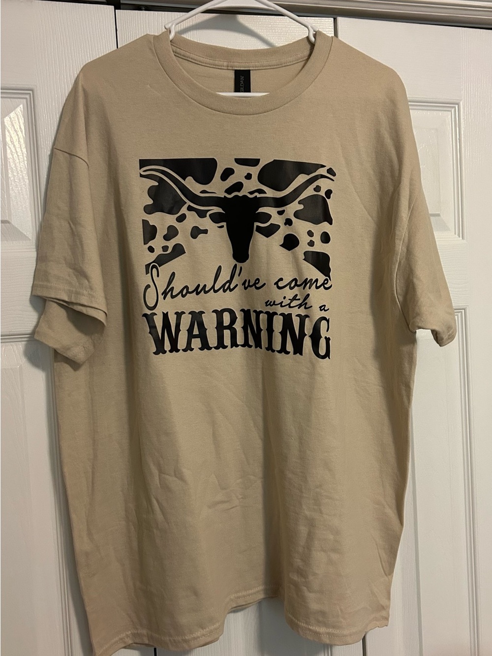 Gildan Beige Graphic TShirt Wallen